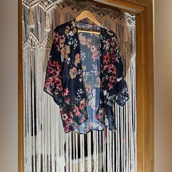 Sheer kimono cover up - Picture 2 of 2